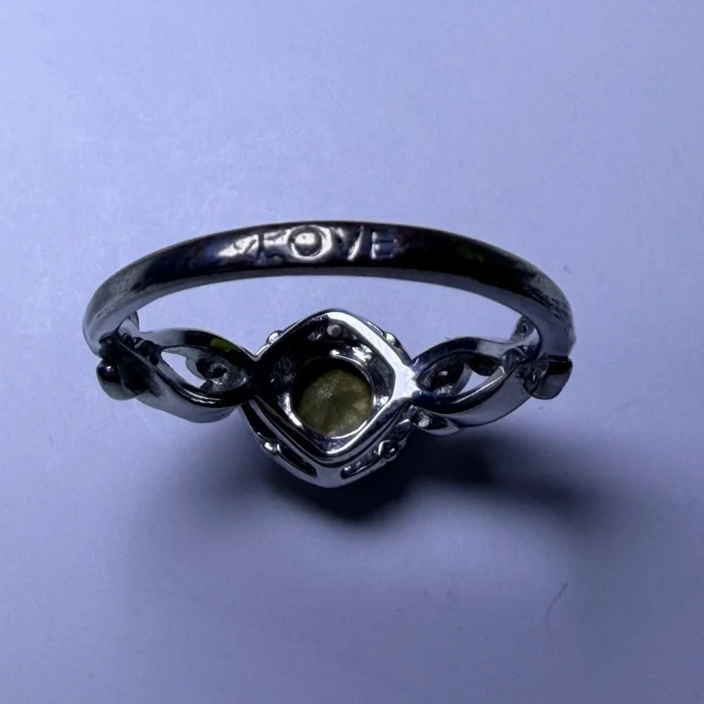 Fragrant Jewels Aurora Borealis Mystic Rainbow Vine Halo Ring Silver Tone Size 8